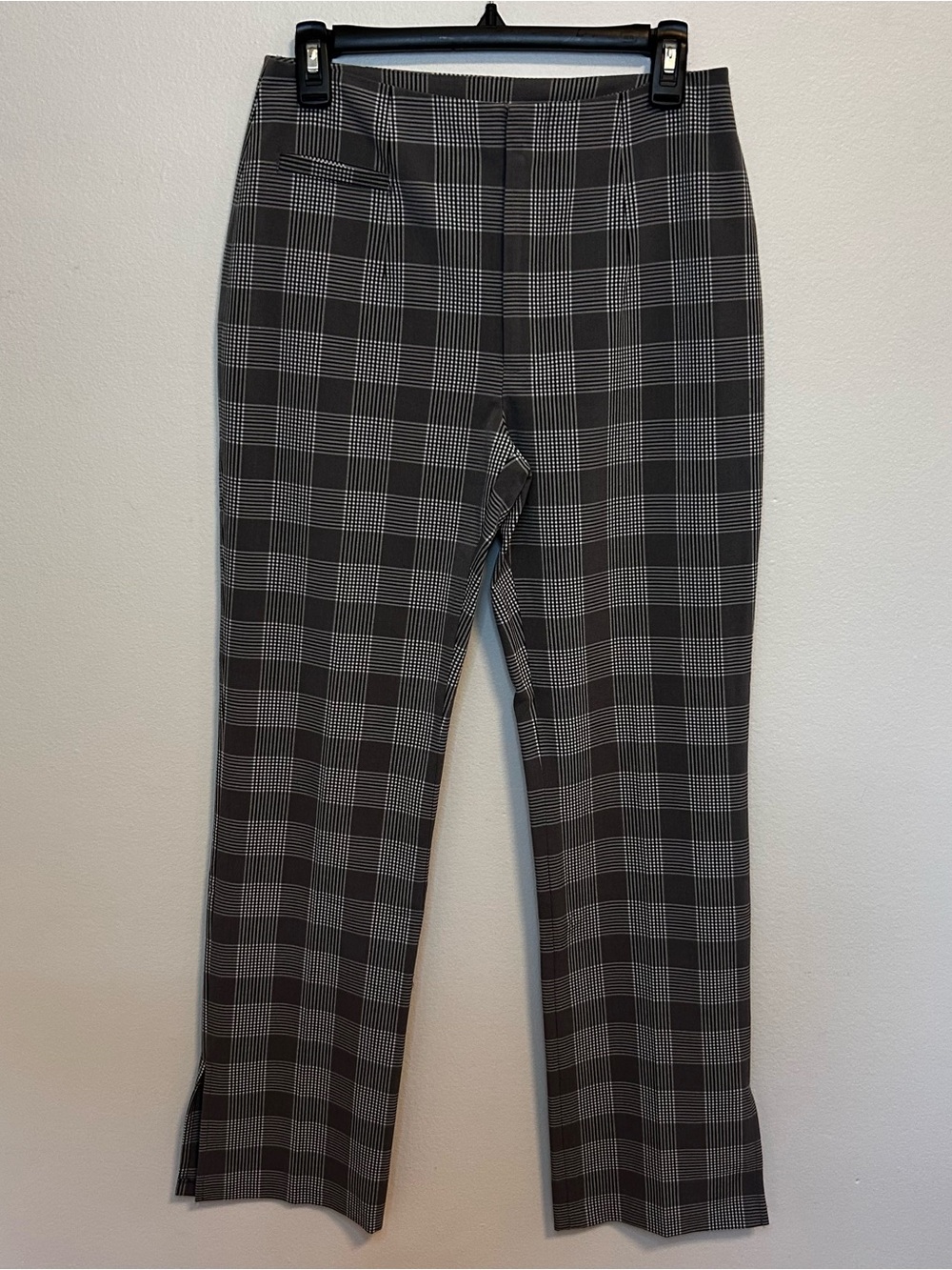 Classic Plaid Straight-Leg Pants in Black & Gray